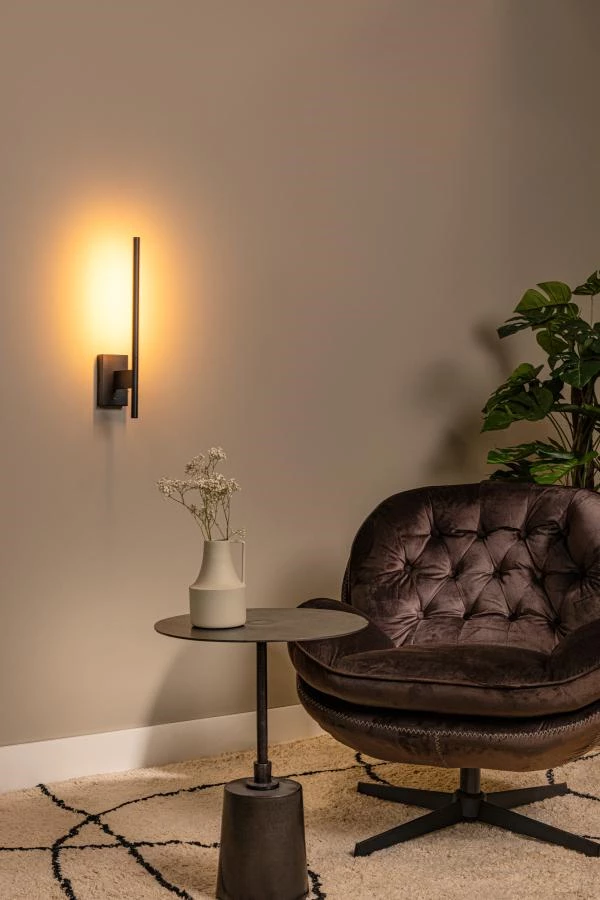 Lucide FINAN - Wandleuchte - LED - 1x6W 2700K - Mit USB-Ladepunkt - Schwarz - Atmosphäre 1